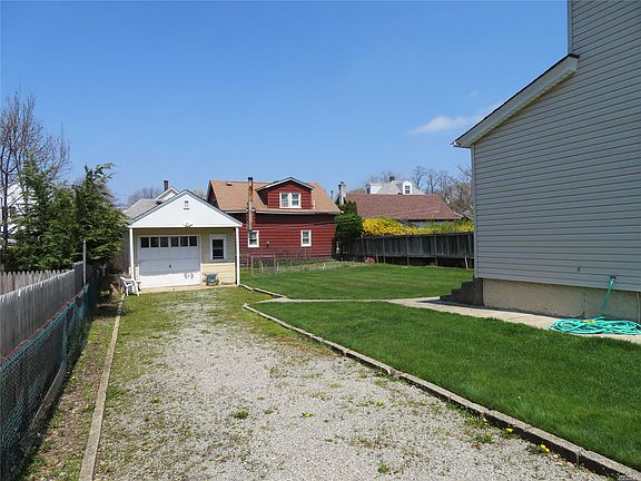 3rd image of 19 Henderson Ave