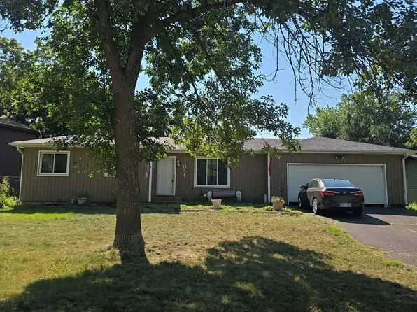 3081 Camelot Dr, Woodbury, MN 55125