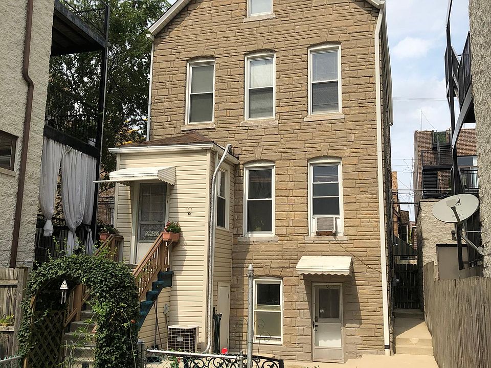 1st image of 2450 W Augusta Blvd #1