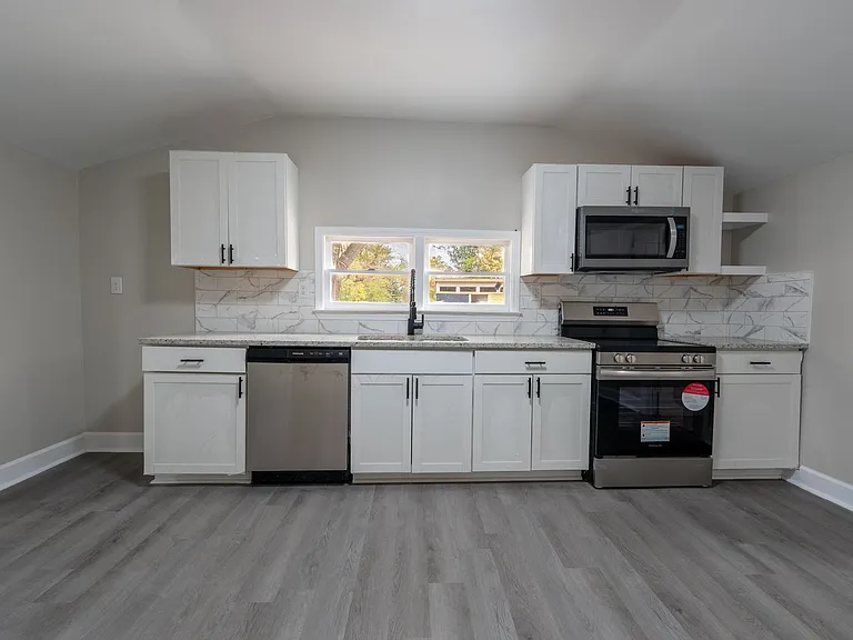 1001 S Layton Ave — Photo 22