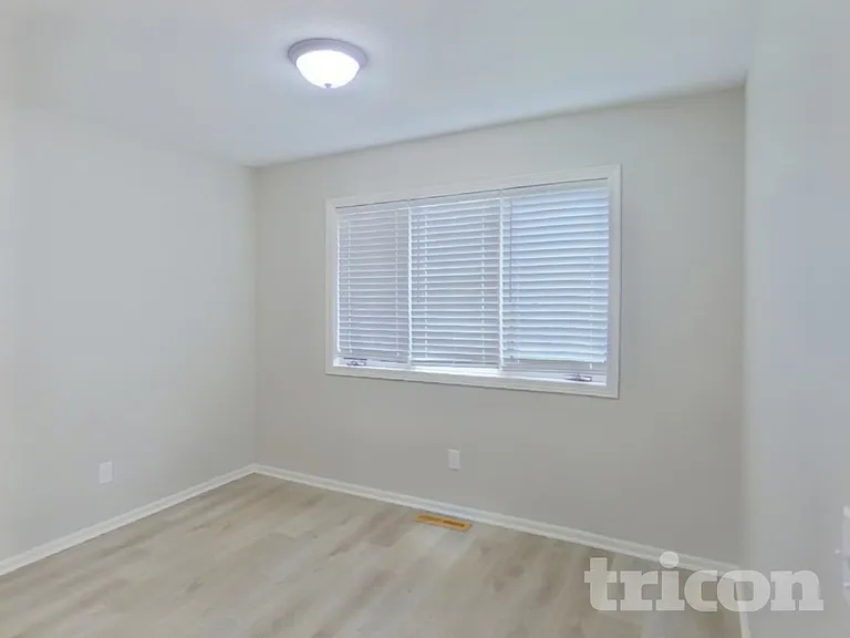 209 Greenbriar Ln — Photo 7