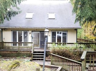 104 Main St, Greentown, PA 18426