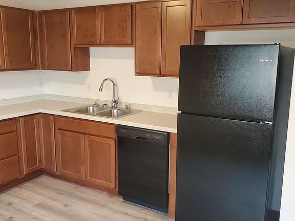 4th image of 425 S Main St #1946106F1