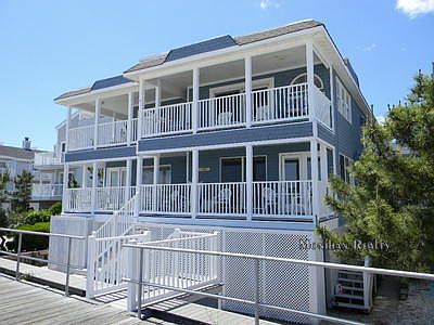 2nd image of 1606 Boardwalk