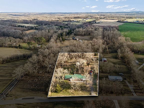 3rd image of 1016 Butler Bridge Rd