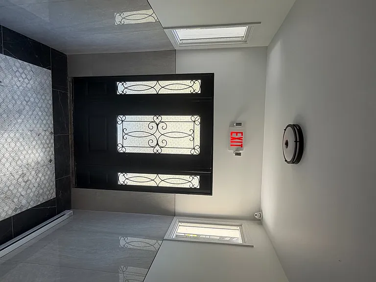 1140 Ashland St #1 — Photo 3