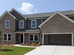 576 Rodeo Dr, Auburn, GA 30011