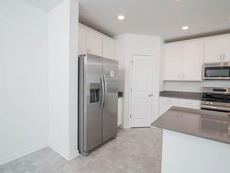 2821 Armstrong Ave — Photo 13