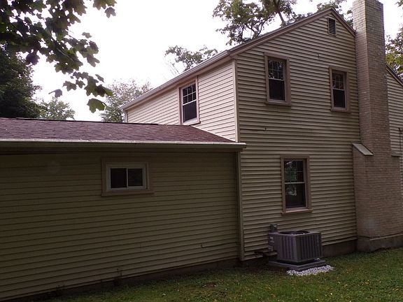3rd image of 1074 Vestal Ave