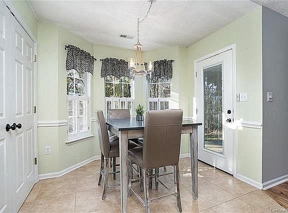 3rd image of 3030 Longspur Dr