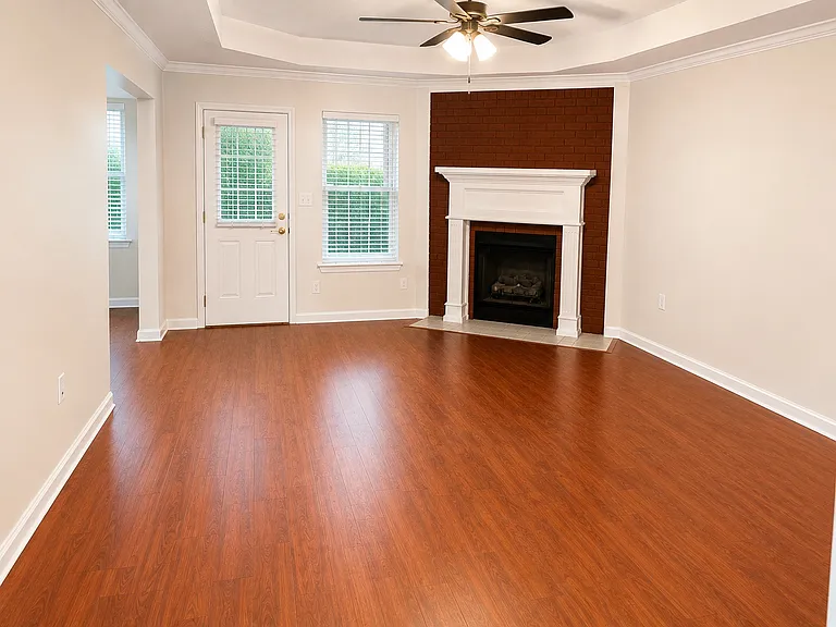 324 Willow Oak Dr — Photo 3
