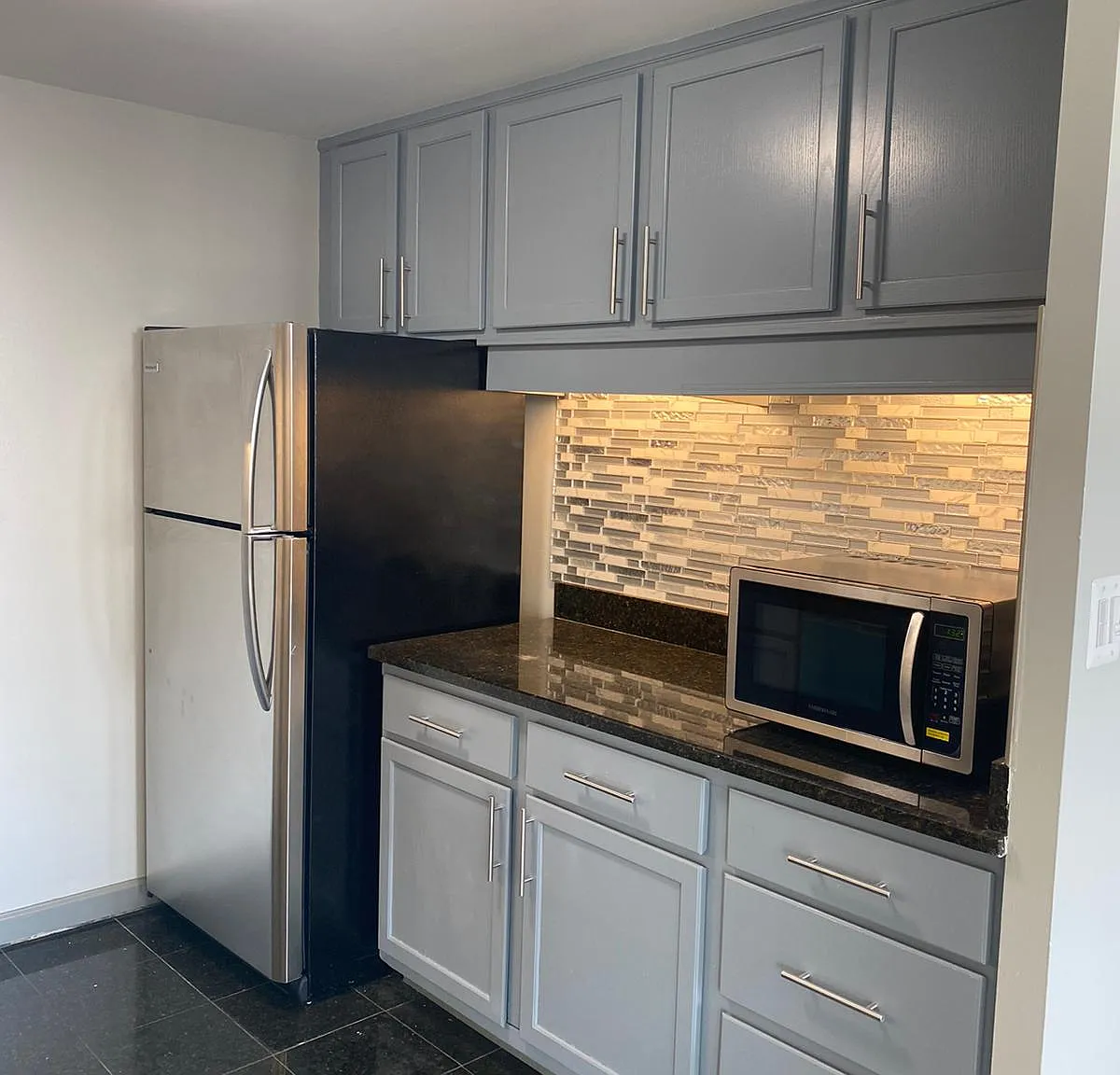 1 bed, 700 sqft, $1,650 — Photo 3