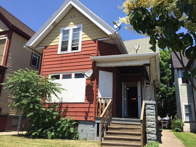 2nd image of 1804 W Greenfield Ave