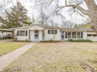 825 Featherston St, Cleburne, TX 76033