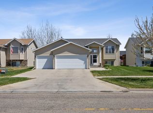 1623 10th St W, West Fargo, ND 58078