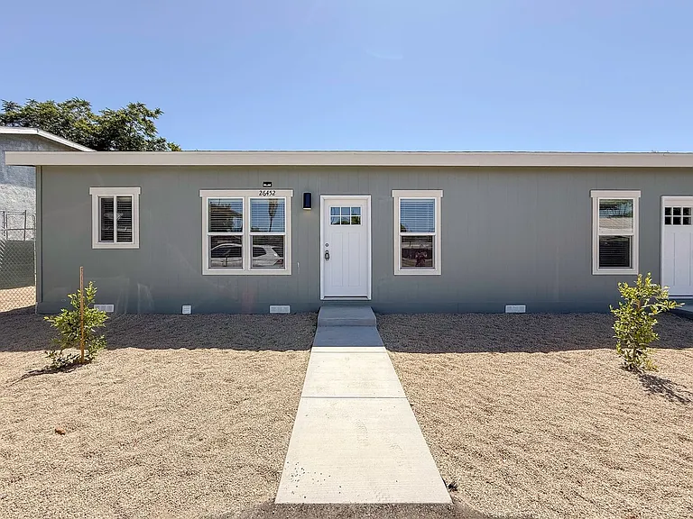 26452 N San Jacinto St — Photo 1