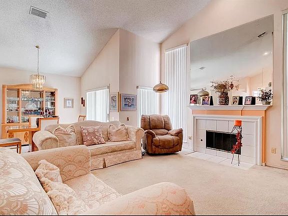 4th image of 10709 Cherry Oak Cir Room 1