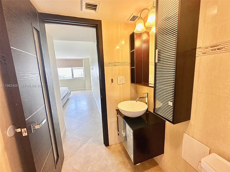 3180 S Ocean Dr #401 — Photo 5