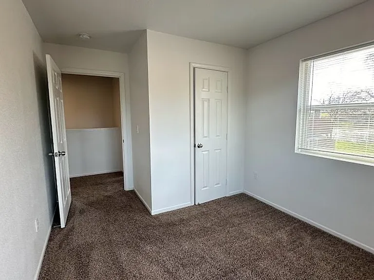 lakeside825 — Photo 17