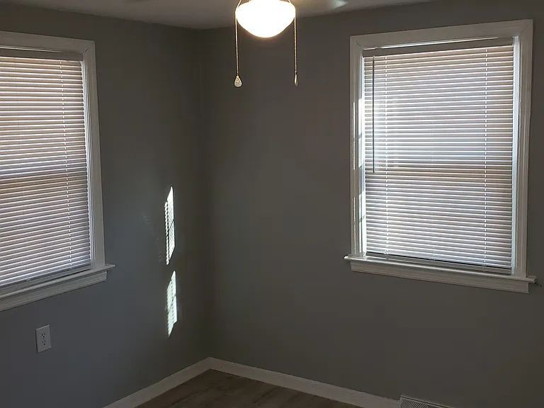 1711 Alexsandria Rd — Photo 3