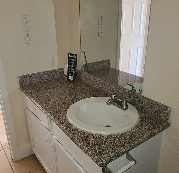 Strawberry Flats Apartments — Photo 4