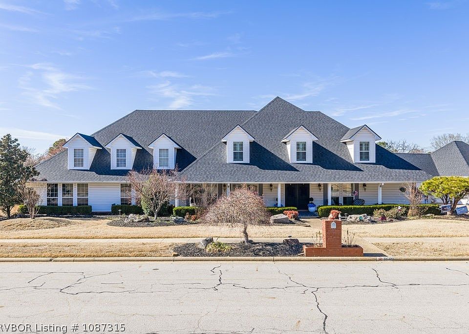 1st image of 10500 Jenny Lind Rd