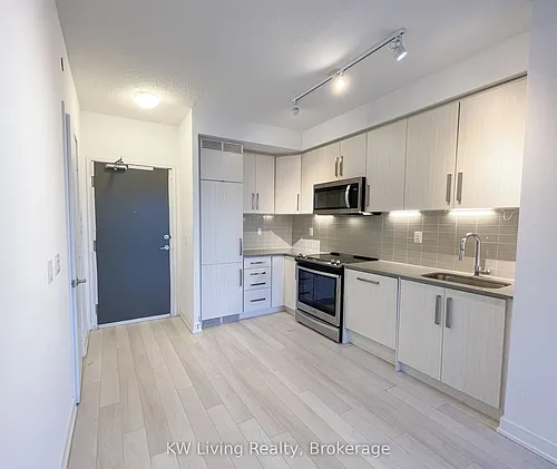 5180 Yonge St Photo 1