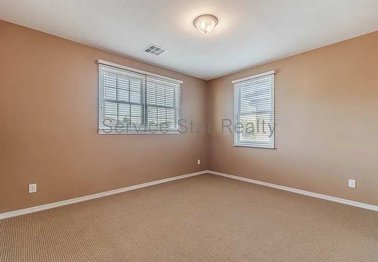2214 E Chanute Pass — Photo 20