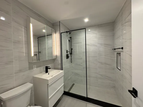 27-04 Astoria Boulevard image 9 of 15