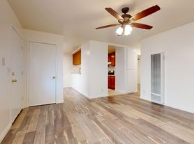 318 Cherry Ave, Long Beach, CA