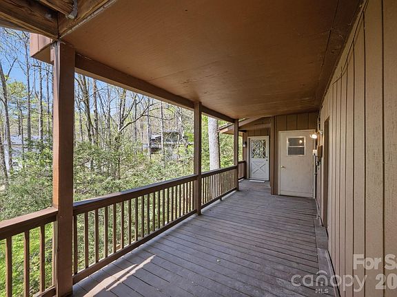 4th image of 806 Dogwood Rd