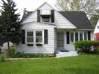 1st image of 134 E Maple Ave
