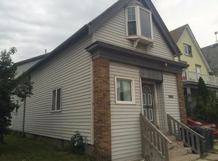 2950 N Holton St, Milwaukee, WI 53212