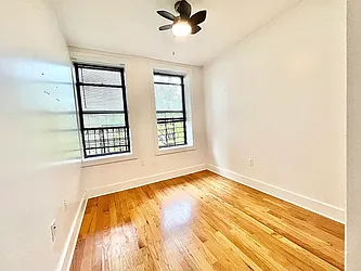 276 Kosciusko Street, #4