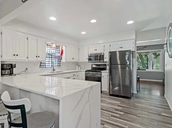 2901 121st Ave NW, Coon Rapids, MN 55433