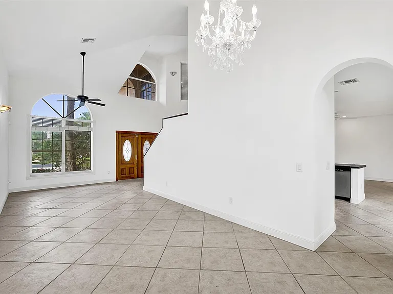 10902 Tamoron Ln — Photo 8