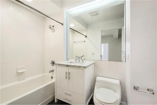 Rented by HighRiseNY | media 10