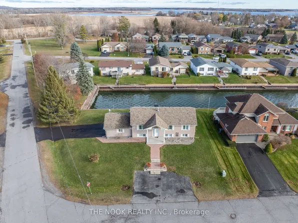12 Rogers St, Prince Edward County, ON K0K 2T0