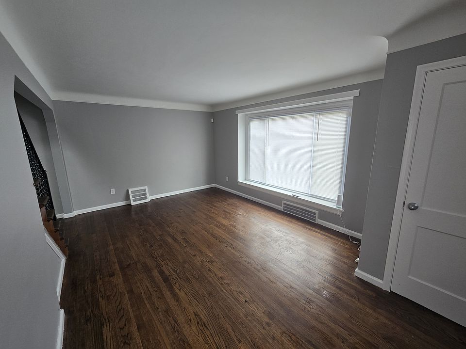 1st image of 19605 Ryan Rd