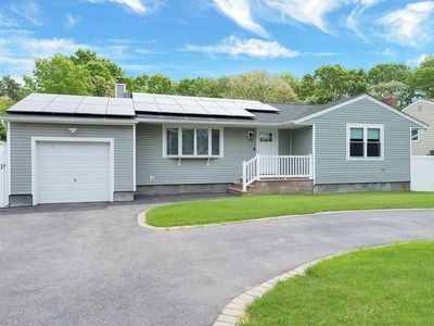 1443 E Forks Rd, Bay Shore, NY, 11706