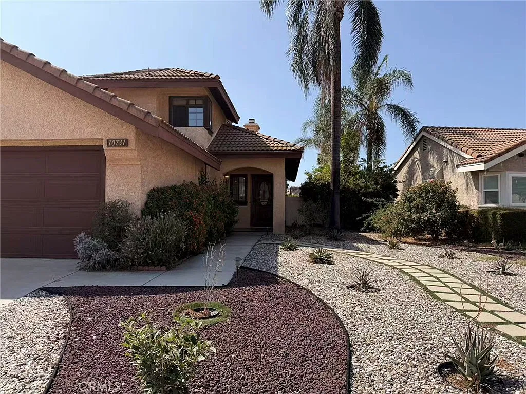 3 bed, 1420 sqft, $3,200 — Photo 2