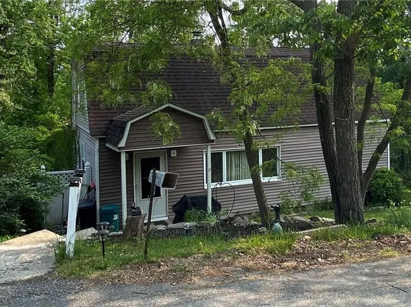 26 Sunrise Trail, Wurtsboro, NY 12790