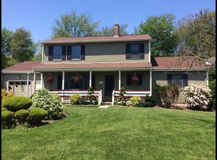 19 Jennifer Dr, Bristol, RI 02809