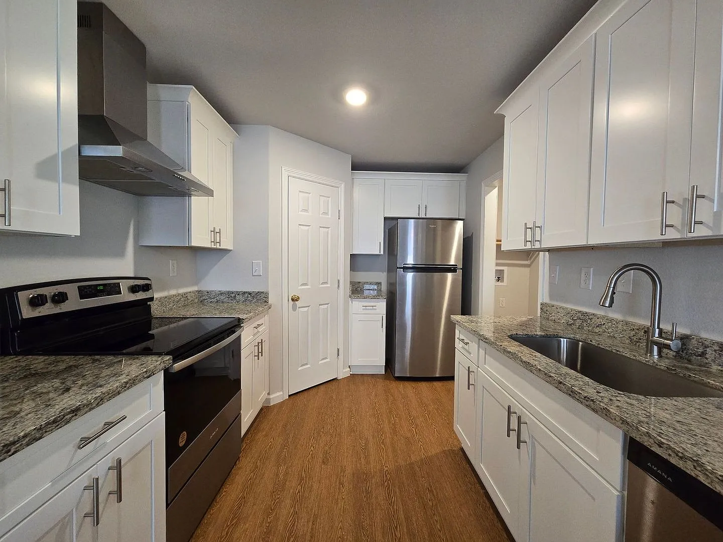 2500 Westcliff Rd (A/B) — Photo 4