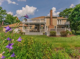 8 River Edge Dr, Rumson, NJ 07760