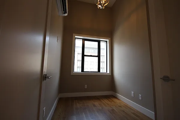 Rented by Nooklyn NYC LLC | media 43