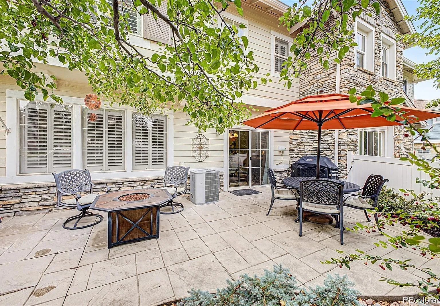 2 bed, 2.5 bath, 1813 sqft, $3,125 — Photo 2