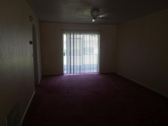 Living area_07172014