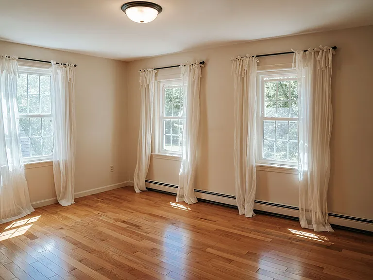 10 Herrick Rd — Photo 12
