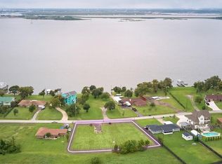 523 S Burnett Dr, Baytown, TX 77520